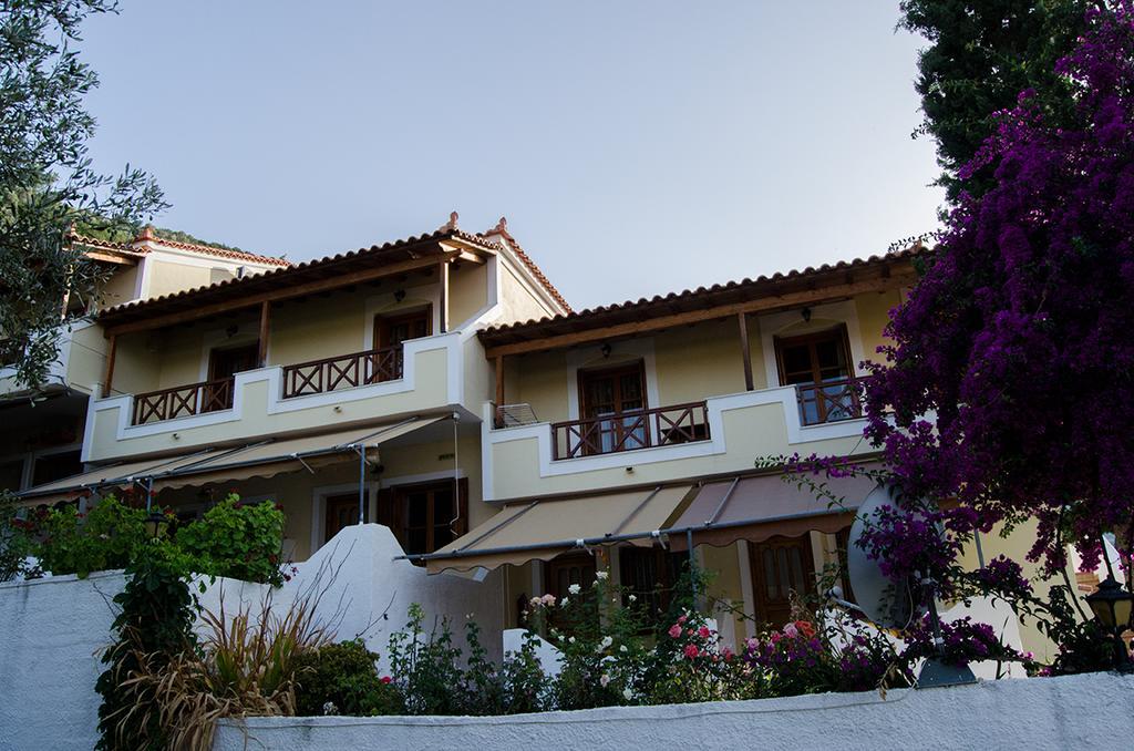 Athina Studio Apartments Κέρβελη Εξωτερικό φωτογραφία