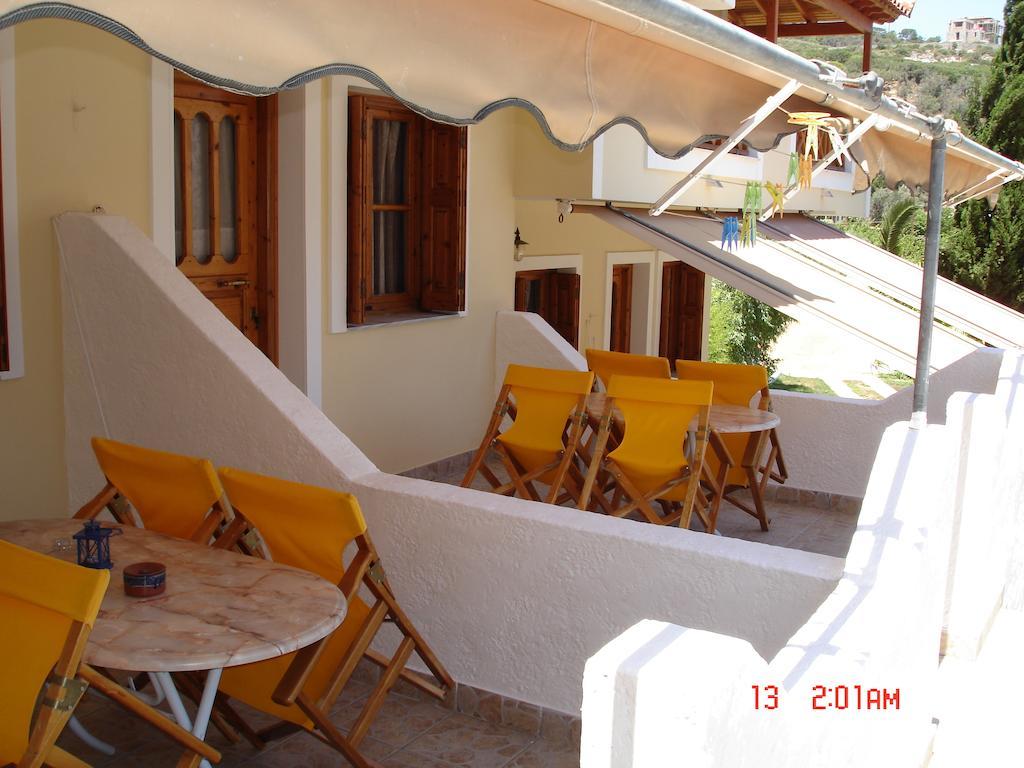 Athina Studio Apartments Κέρβελη Δωμάτιο φωτογραφία